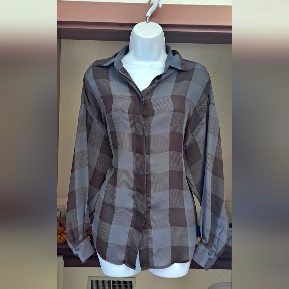 NWOT Liz Claiborne LIZSPORT Black Grey Buffalo Checked Blouse Long Sleeve Tunic